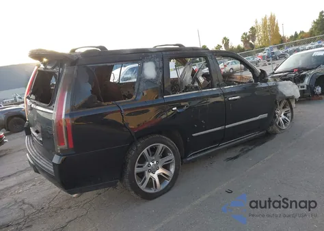 2016 Cadillac Escalade Premium Collection z USA, uszkodzony, nr VIN 1GYS4CKJ6GR116341